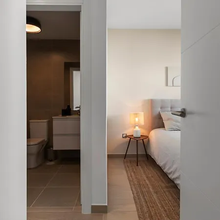 Nohemi - Elegant And Apartment Estepona