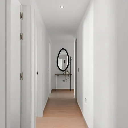 Nohemi - Elegant And Apartment