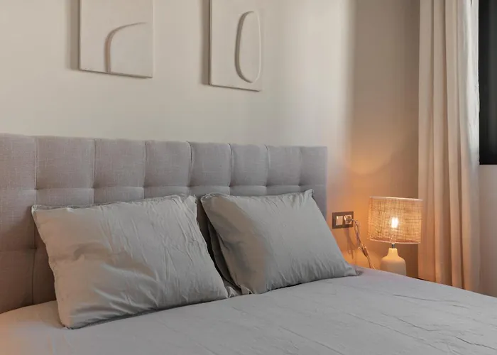 Nohemi - Elegant And * إِستيبونا