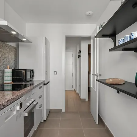 Nohemi - Elegant And * 埃斯特波纳