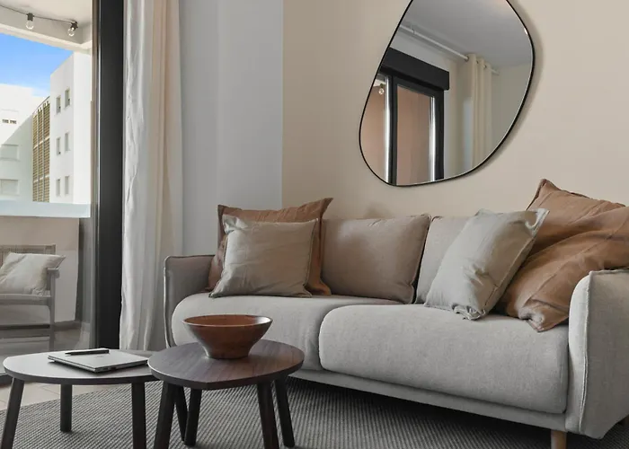 Nohemi - Elegant And