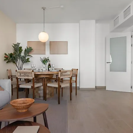 Апартаменти Nohemi - Elegant And *