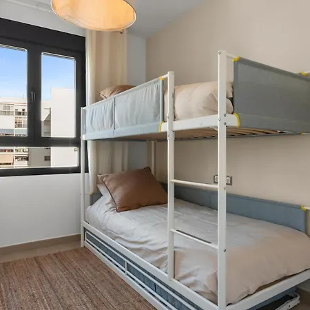 Nohemi - Elegant And Естепона