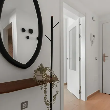 Апартаменти Nohemi - Elegant And *