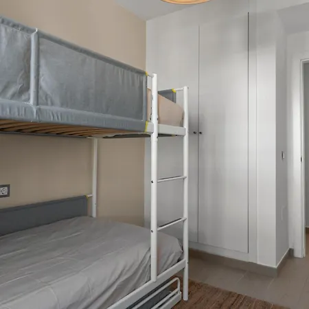 Апартаменти Nohemi - Elegant And *